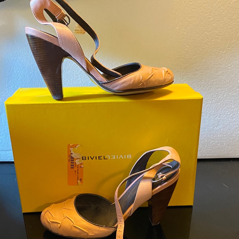 Biviel Elegant Pink and Tan Heels